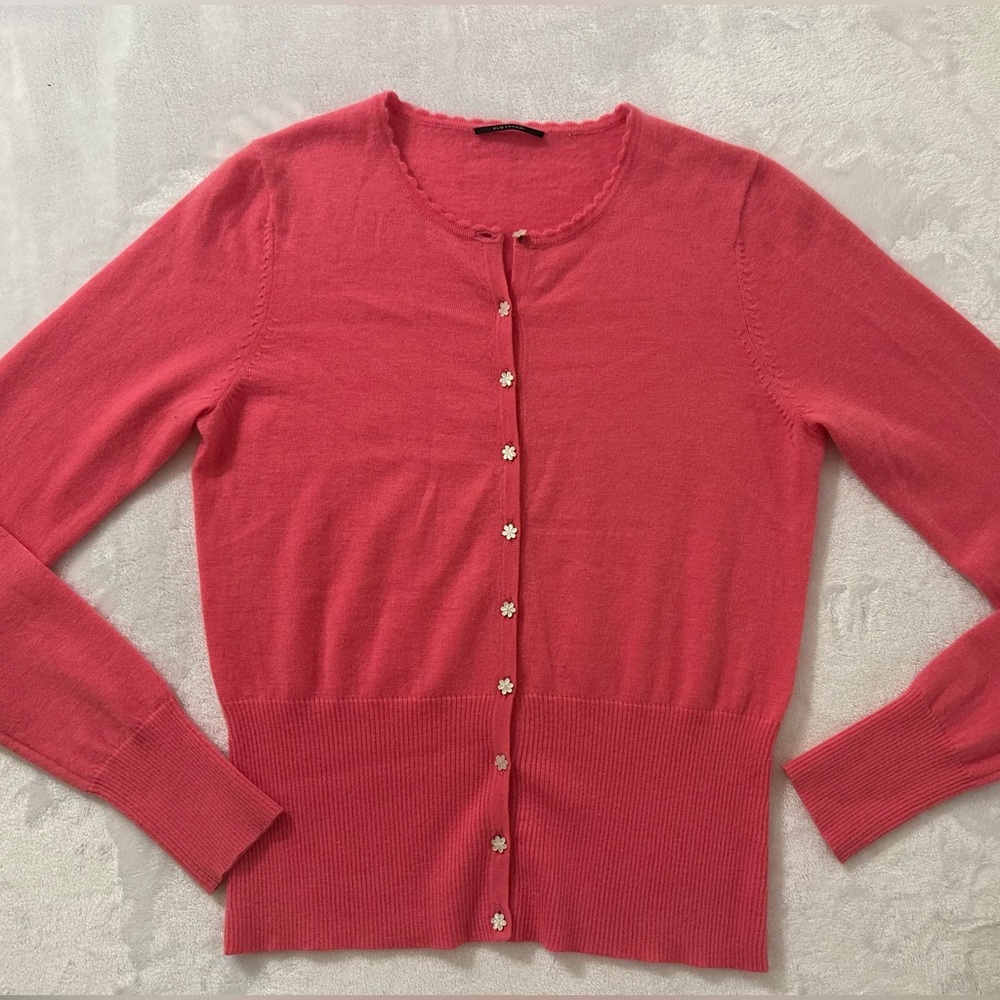 Elie Tahari pink cashmere cardigan w pearl daisy buttons. $328 retail. EUC - Picture 8 of 8
